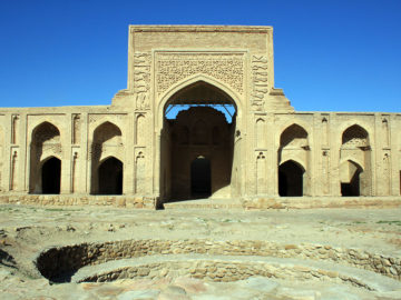 Robat Sharaf Caravanserai - Photo by Fereshteh Darakhshesh