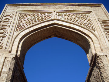 Robat Sharaf Caravanserai - Photo by Reza Namazi